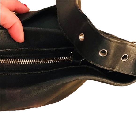 Coach black leather bag adjustable strap silver hardware & hang tag Y2K - Picture 10 of 14